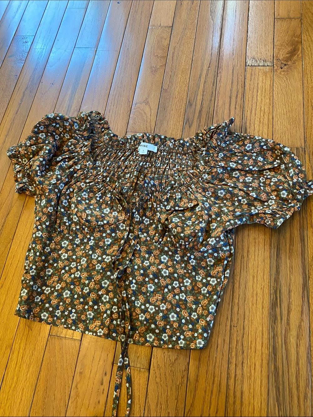 mine Brown Floral Smocked Puff-Sleeve Crop Top